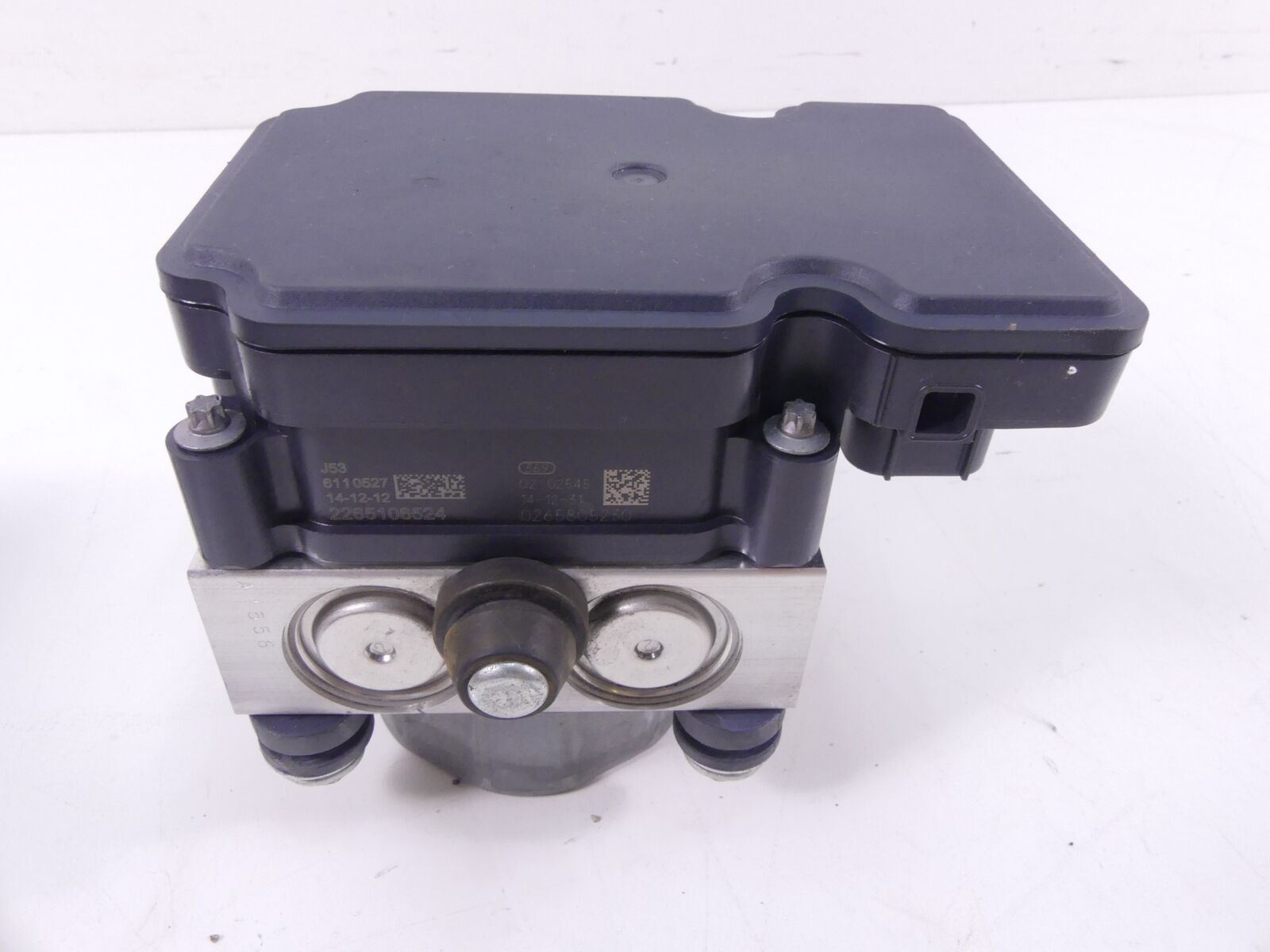 2015 Yamaha YZF-R1M Abs Brake Pump Module 2CR-85930-00-00 2CR-85930-09-00 {{ shop.shopifyCountryName }} - Mototech271