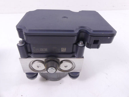 2015 Yamaha YZF-R1M Abs Brake Pump Module 2CR-85930-00-00 2CR-85930-09-00 {{ shop.shopifyCountryName }} - Mototech271