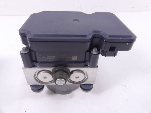 2015 Yamaha YZF-R1M Abs Brake Pump Module 2CR-85930-00-00 2CR-85930-09-00 | Mototech271