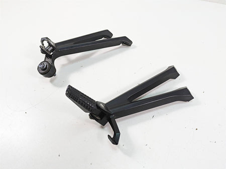 2022 Suzuki GSXR 750 Passenger Footpeg Foot Peg Rest Set 43600-14J30 43700-14J30 {{ shop.shopifyCountryName }} - Mototech271