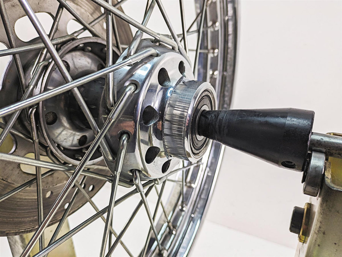 2000 Harley FXSTS Softail Springer Chrome Spoke Front Wheel 21x2.15 43662-80B {{ shop.shopifyCountryName }} - Mototech271