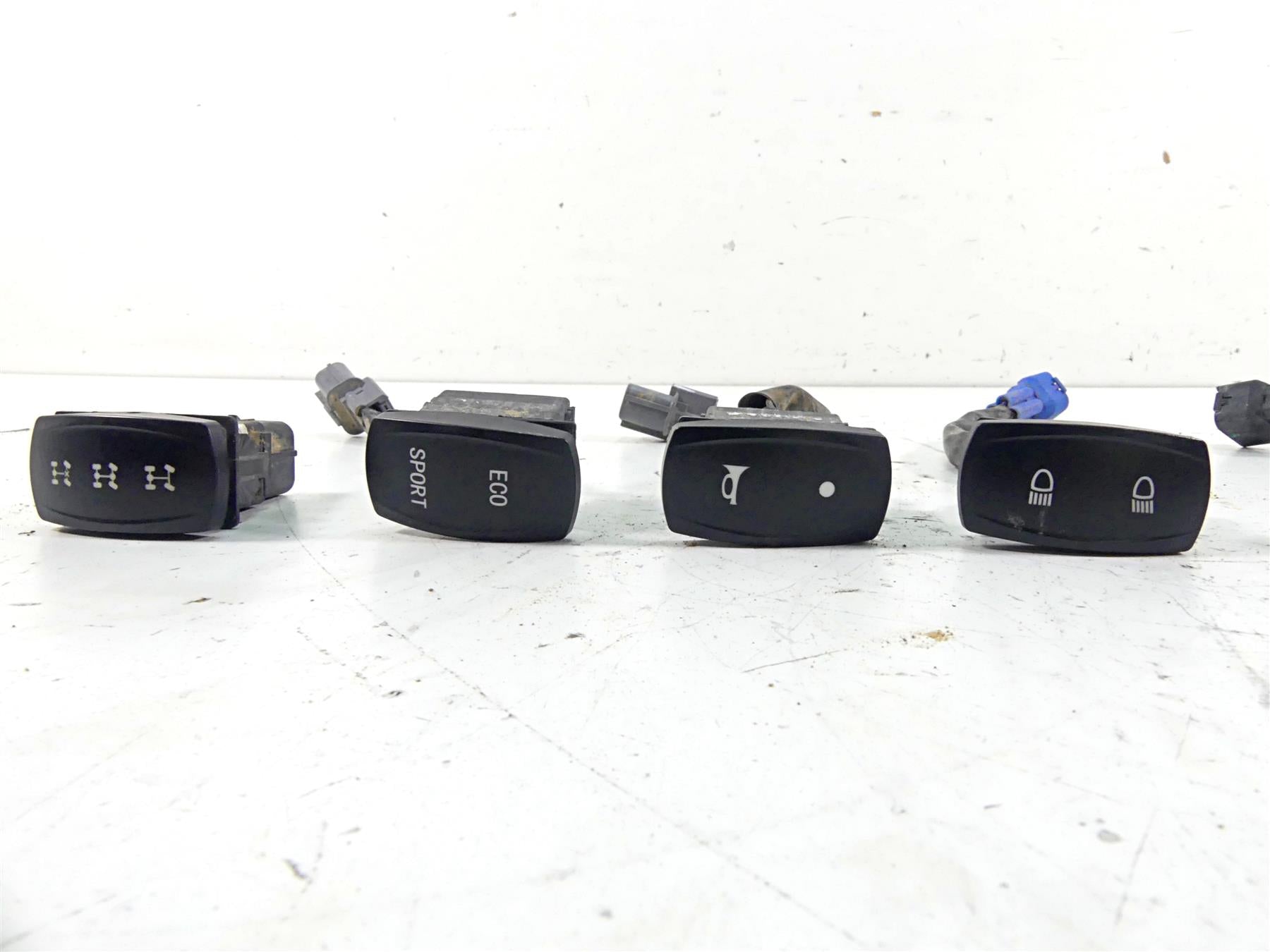 2021 CFMoto Zforce 950 Sport Light Horn Eco Sport Switch Set 5HY0-151700-10000 {{ shop.shopifyCountryName }} - Mototech271