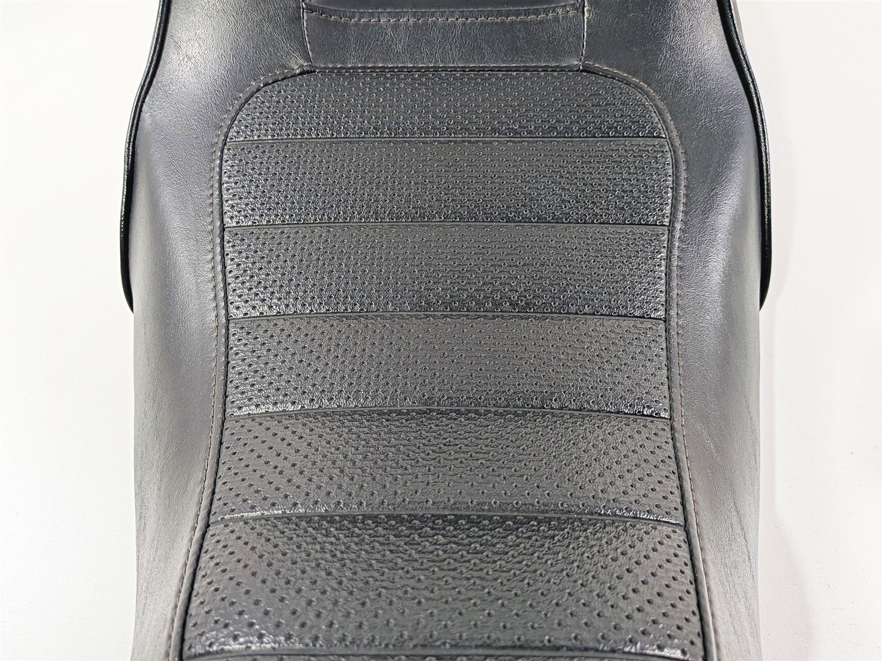 2014 Harley FXDL Dyna Low Rider Driver Rider Seat Saddle 52000136 {{ shop.shopifyCountryName }} - Mototech271