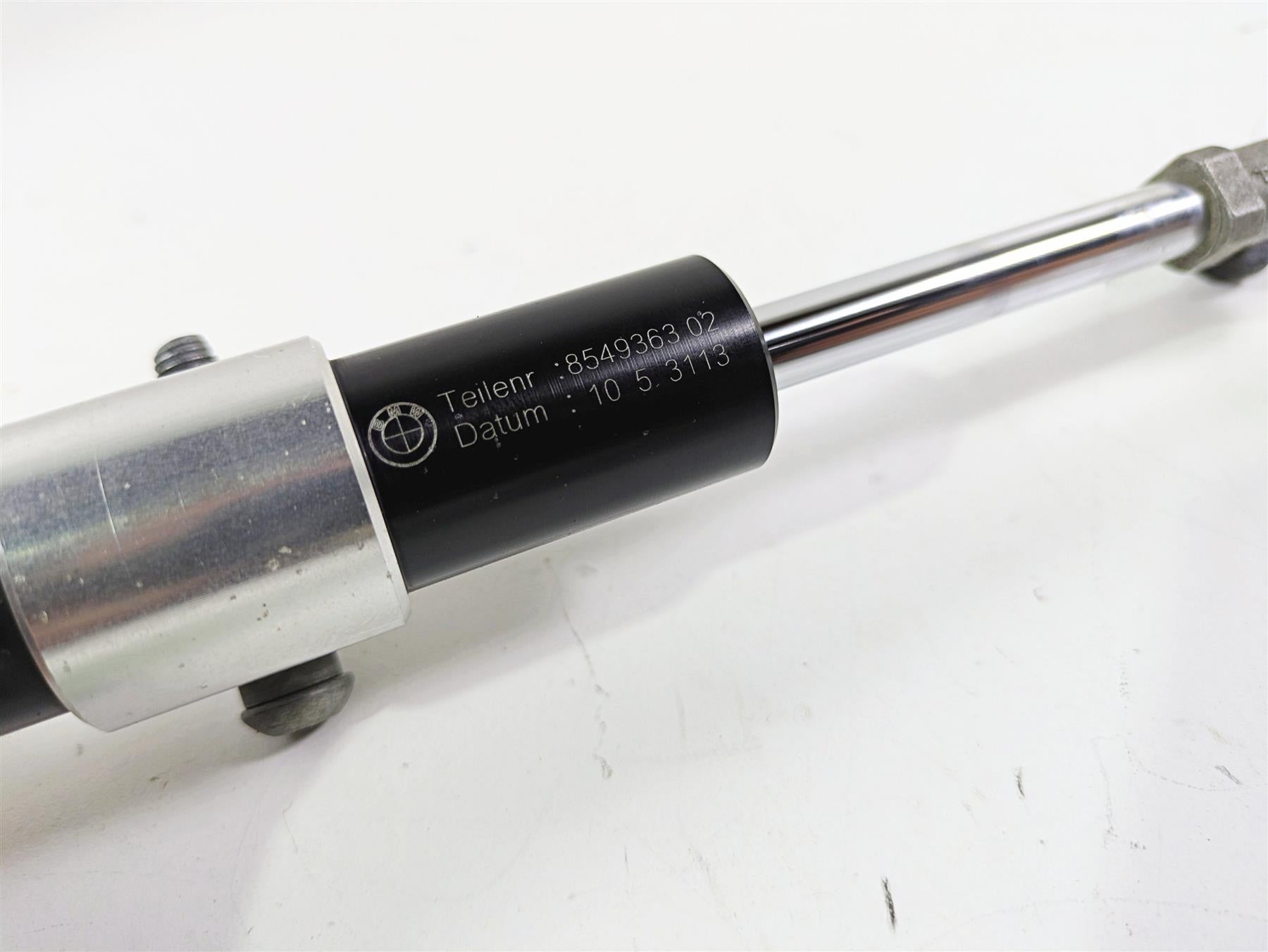 2015 BMW R1200 GS Adv K51 Steering Damper Stabilizer & Mounts 32768549363 {{ shop.shopifyCountryName }} - Mototech271