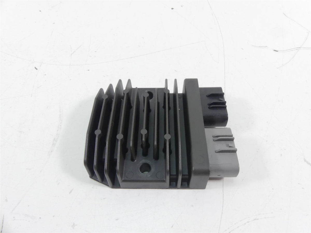 2015 Ducati Diavel Carbon Red Rectifier Voltage Regulator 54040301B FH020AA {{ shop.shopifyCountryName }} - Mototech271