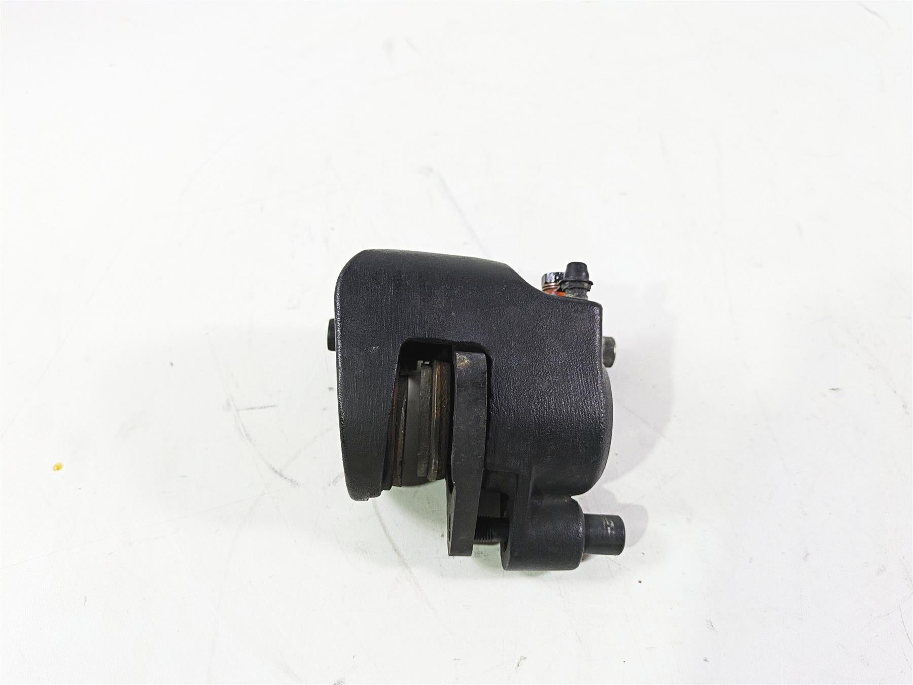 2008 Harley FLSTSB Cross Bones Front Brake Caliper 44079-97C {{ shop.shopifyCountryName }} - Mototech271
