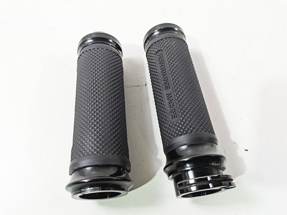 2011 Harley FXDC Dyna Super Glide Performance Machine Apex Grips 0063-2043-BM {{ shop.shopifyCountryName }} - Mototech271
