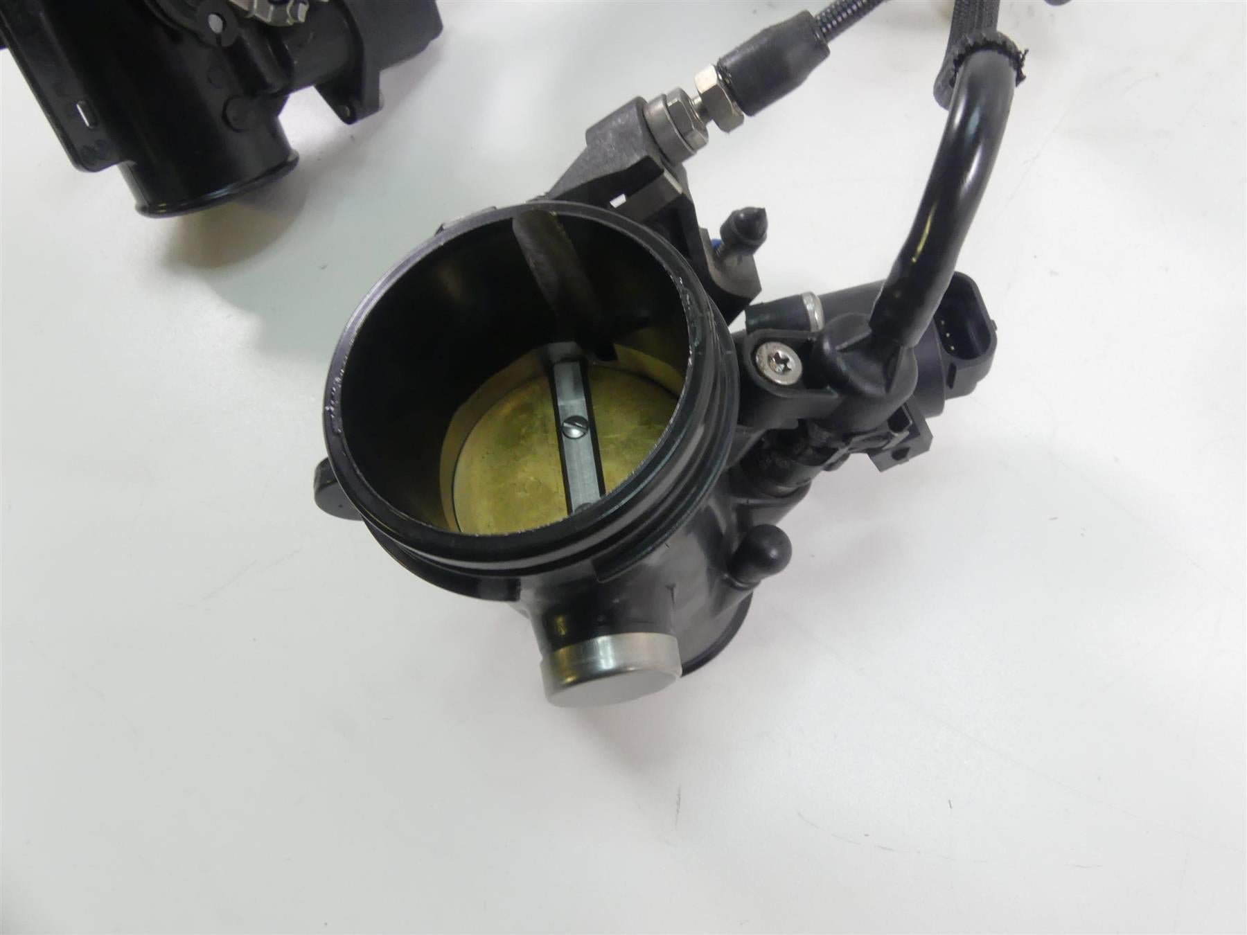 2016 BMW R nineT R9T K21 Bing Throttle Body Bodies & Junction Set 13547705239 {{ shop.shopifyCountryName }} - Mototech271