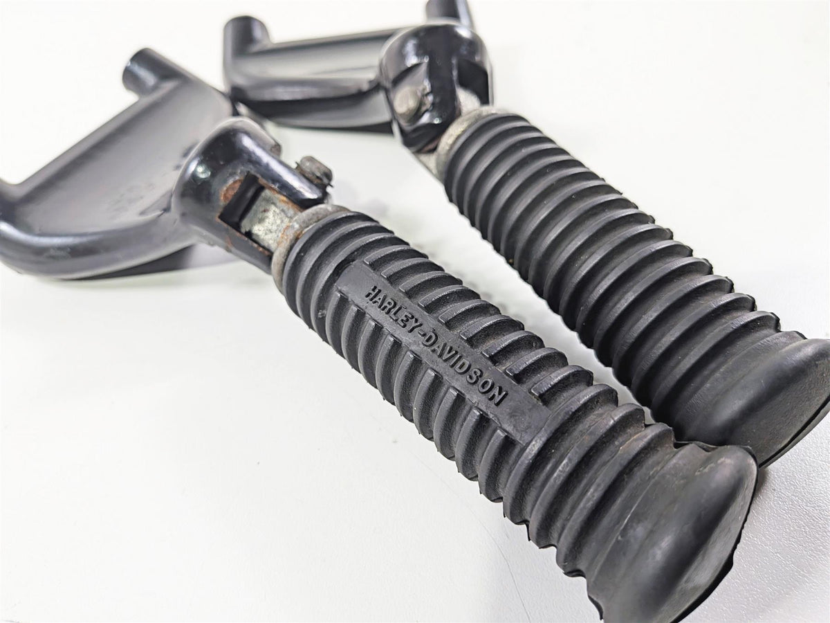 2006 Harley Sportster XL1200 C Rear Passenger Foot Peg Set 249315-04 {{ shop.shopifyCountryName }} - Mototech271