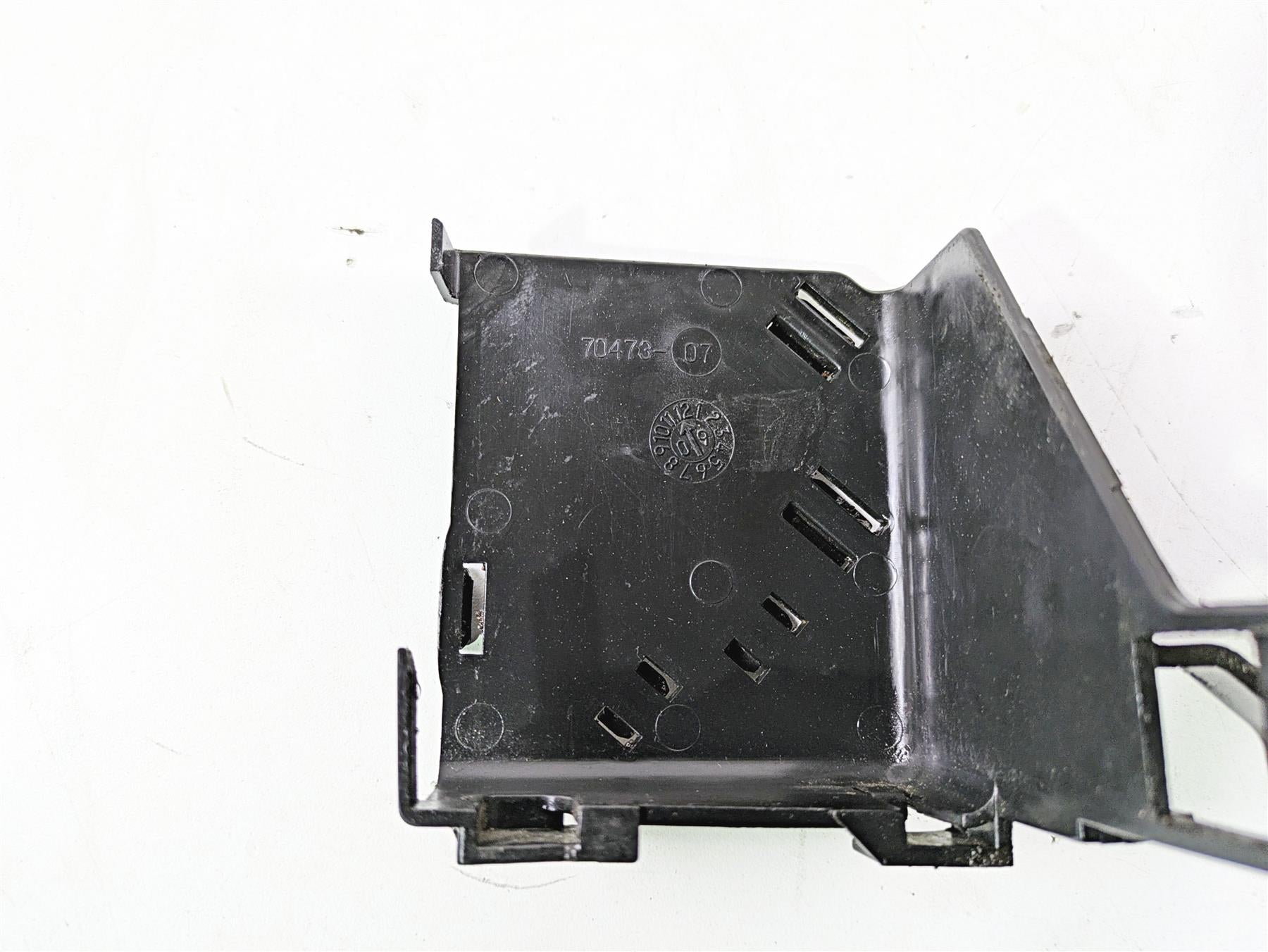 2010 Harley VRSCF Muscle Rod All Electric Plastic Holder In Set 70393-07 {{ shop.shopifyCountryName }} - Mototech271