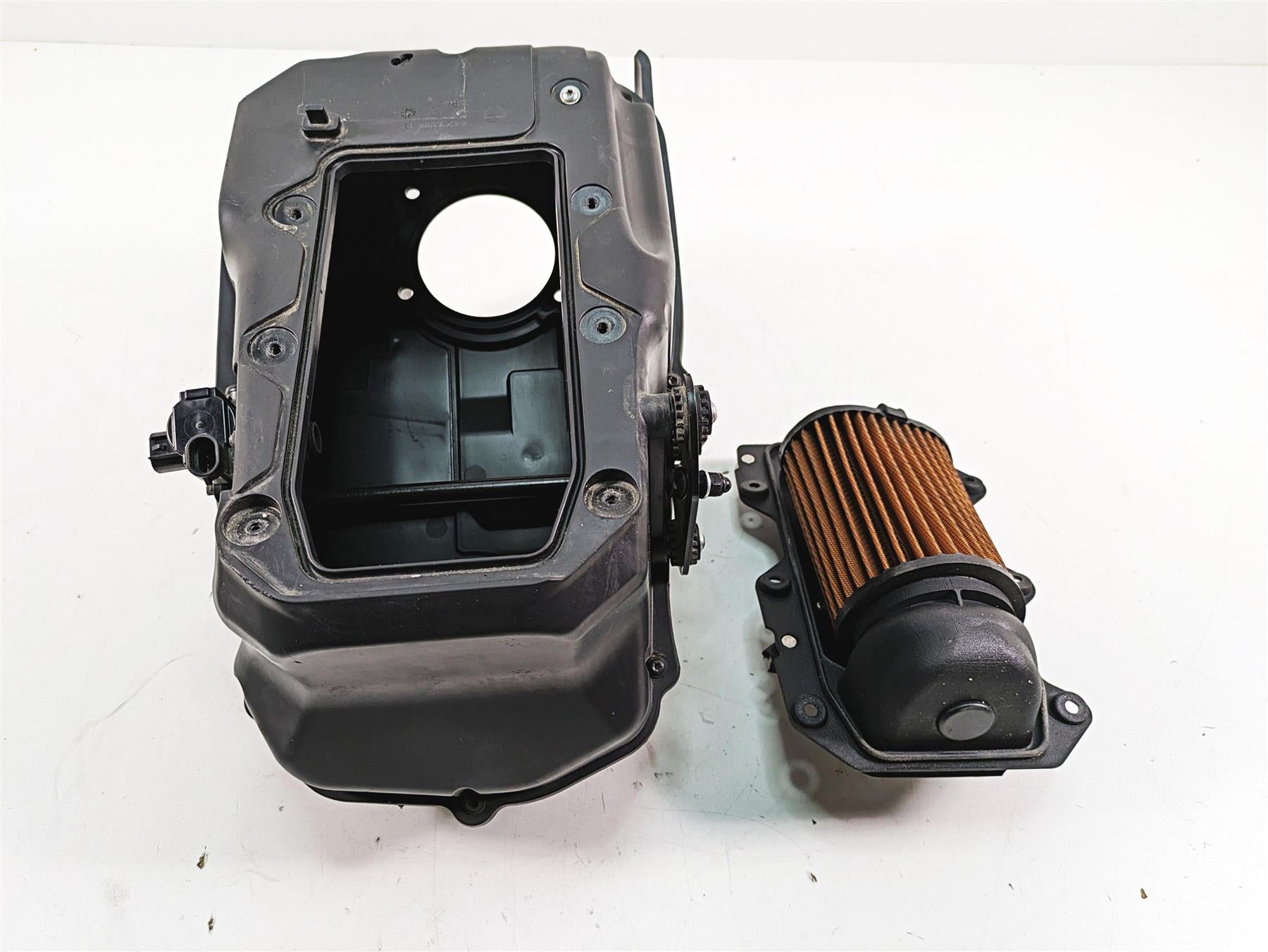 2020 Ducati Hypermotard 950 SP Air Box Cleaner Breather Filter - Read 44219032A
