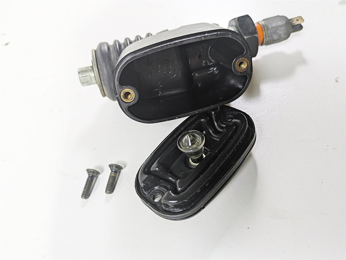 2014 Harley FXDF Dyna Fat Bob Rear Brake Master Cylinder 42474-06C {{ shop.shopifyCountryName }} - Mototech271