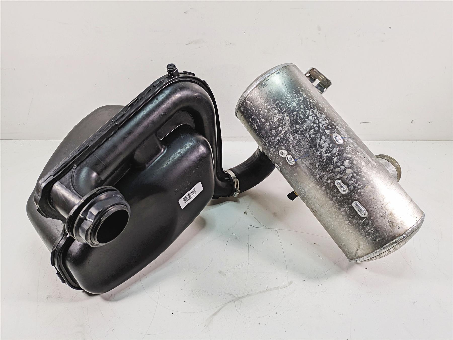 2016 Sea-Doo Spark 900 Exhaust Resonator & Muffler Set 274001488 274001618 {{ shop.shopifyCountryName }} - Mototech271