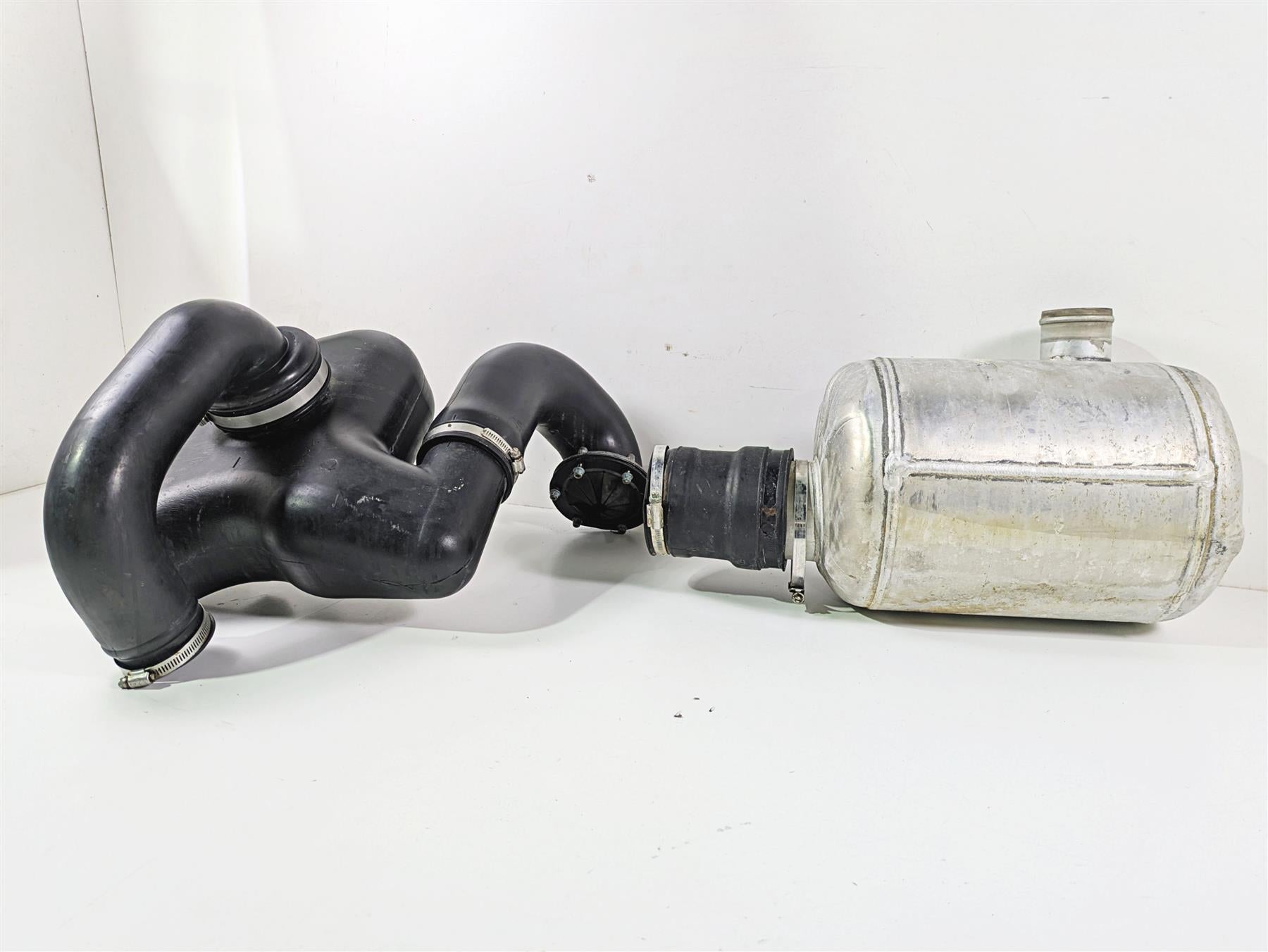 2019 Yamaha VX Cruiser HO 1800 Exhaust Muffler Water Tank Set F1W-U7550-02-00 {{ shop.shopifyCountryName }} - Mototech271