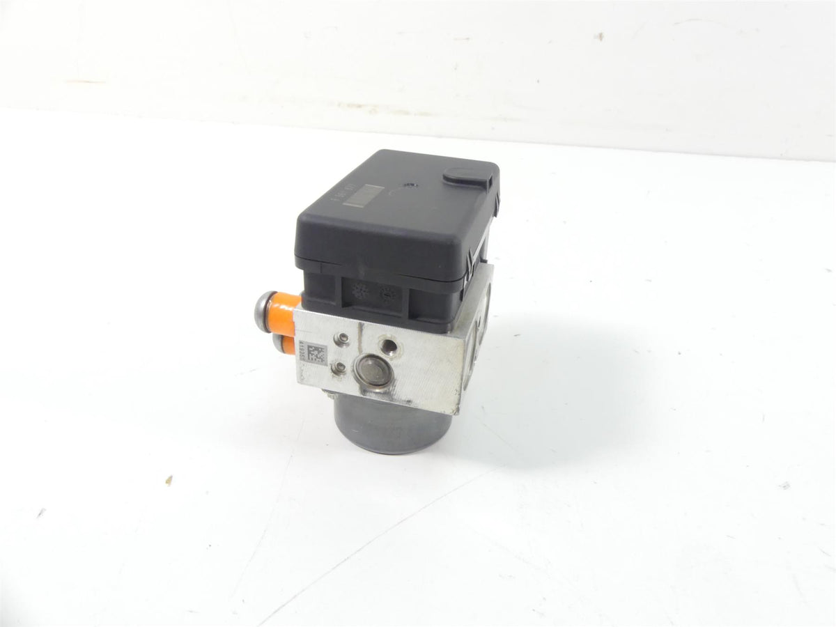 2017 BMW F800GS K72 Abs Brake Pump Unit Module 8561677 34518546851 {{ shop.shopifyCountryName }} - Mototech271