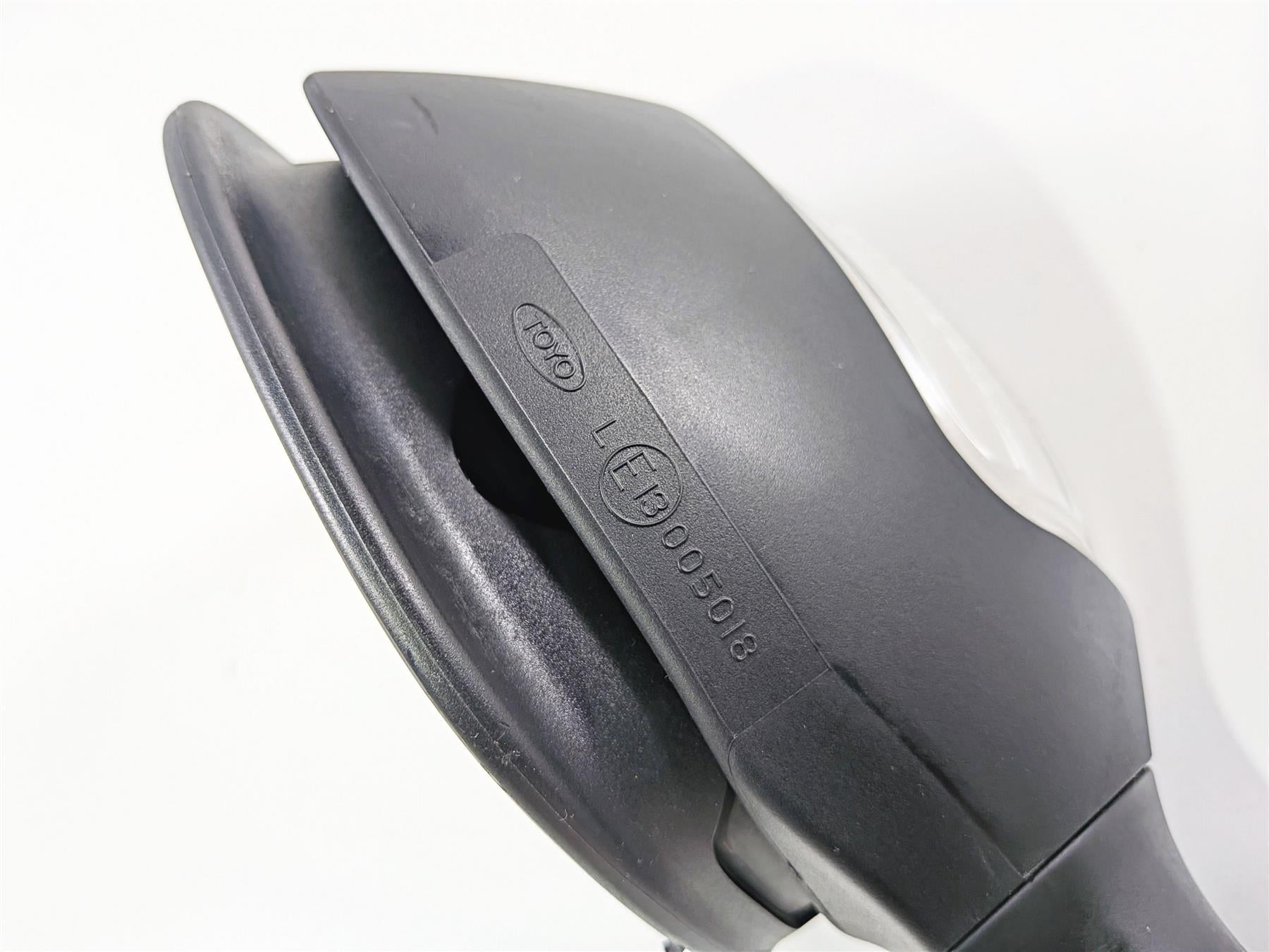 2024 Suzuki GSXR600 Right Rear View Mirror Blinker 56500-47H01 {{ shop.shopifyCountryName }} - Mototech271