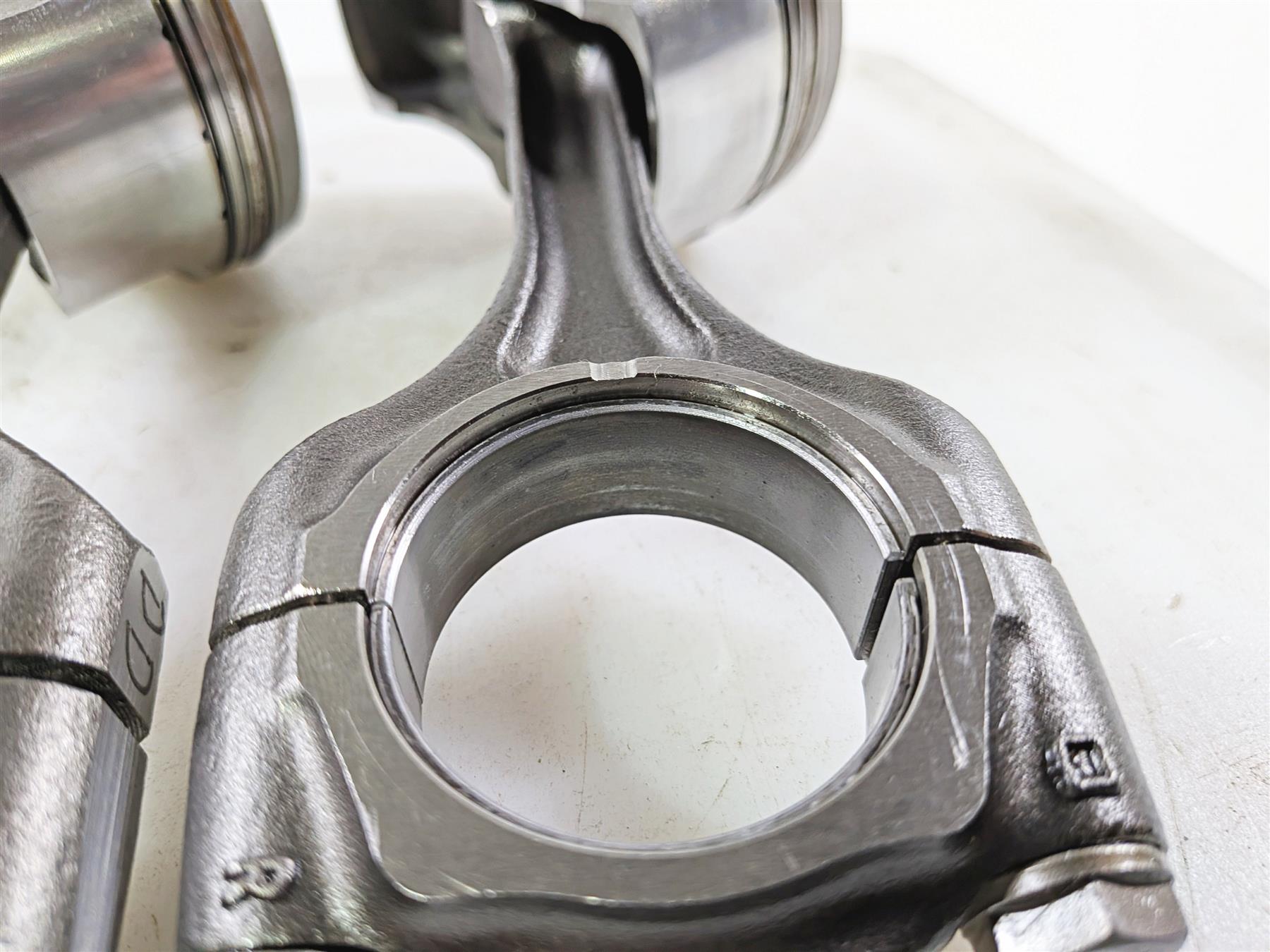 2014 Aprilia RSV4 RR Factory Piston & Connecting Rod Set 2A000166FF CM227501 {{ shop.shopifyCountryName }} - Mototech271