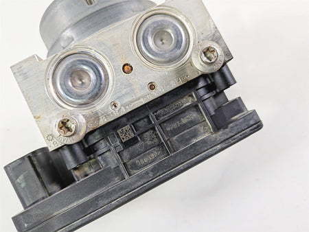 2015 BMW R1200GS K50 Abs Brake Pump Module 34518554180 34518566956 {{ shop.shopifyCountryName }} - Mototech271