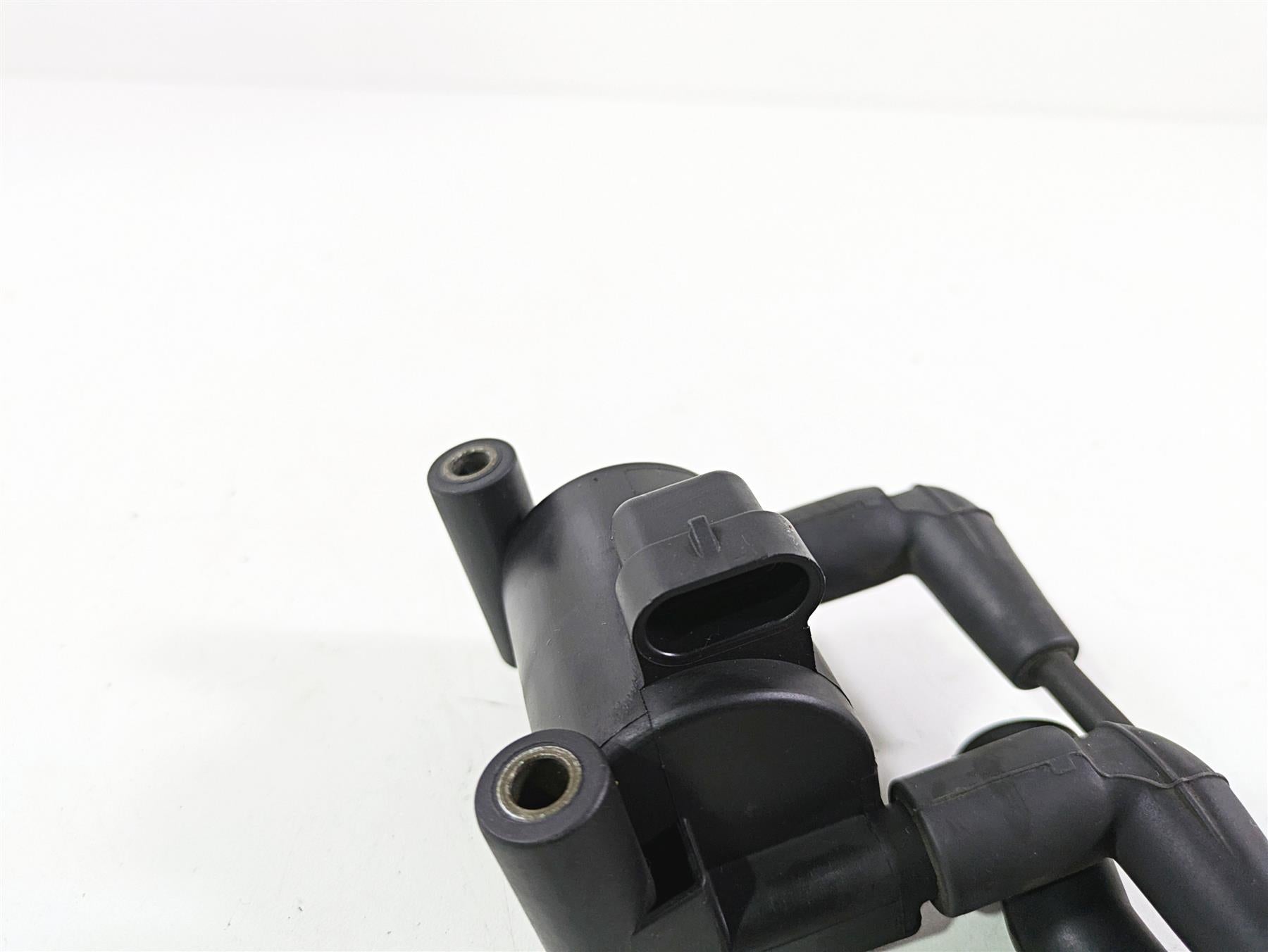 2010 Harley Touring FLHX Street Glide Ignition Coil Wires Plugs 31696-07A {{ shop.shopifyCountryName }} - Mototech271