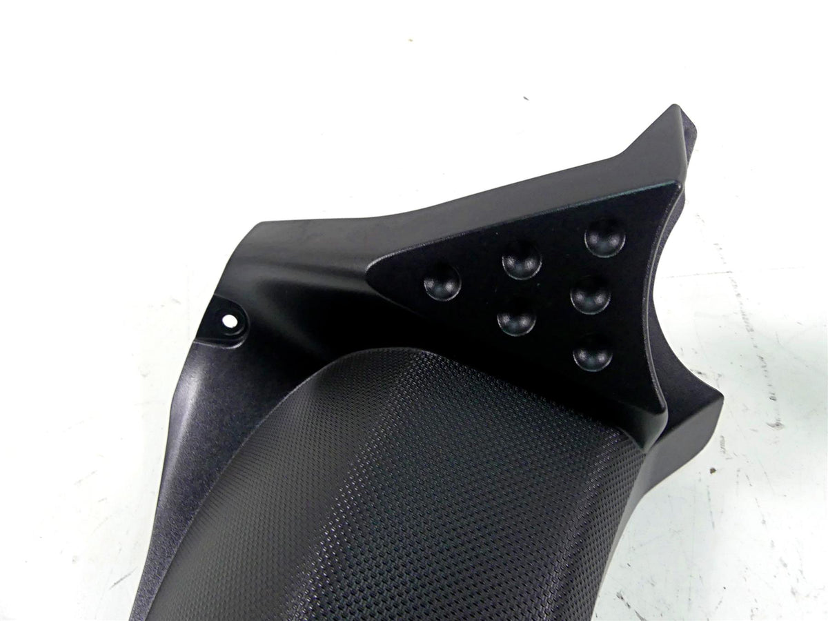 2010 Kawasaki ZX1400 ZX14 R Ninja Inner Intake Cover Fairing Set 55028-0061 {{ shop.shopifyCountryName }} - Mototech271