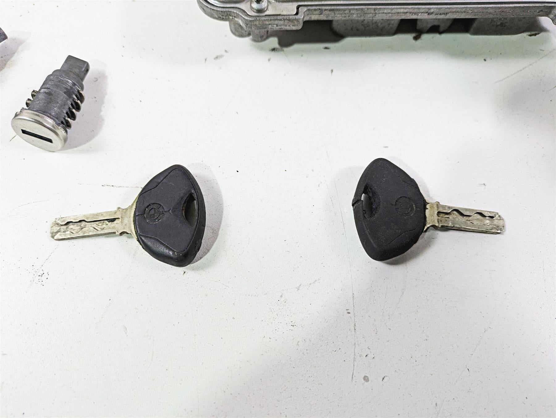 2009 BMW R1200RT K26 Cdi Ecu Ignition Switch Keys Set - Read 13618521661 7722565 {{ shop.shopifyCountryName }} - Mototech271
