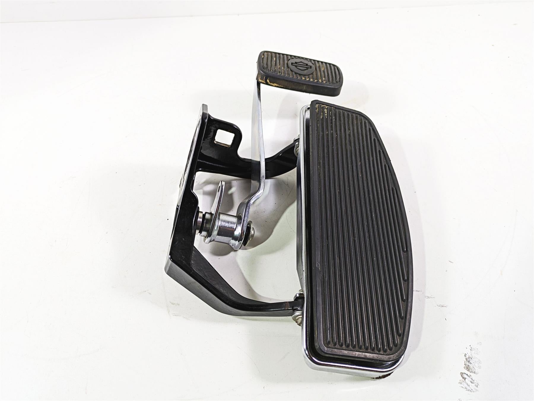2008 Harley FLSTC Softail Heritage Right Front Floor Board + Brake Set 50600026 {{ shop.shopifyCountryName }} - Mototech271