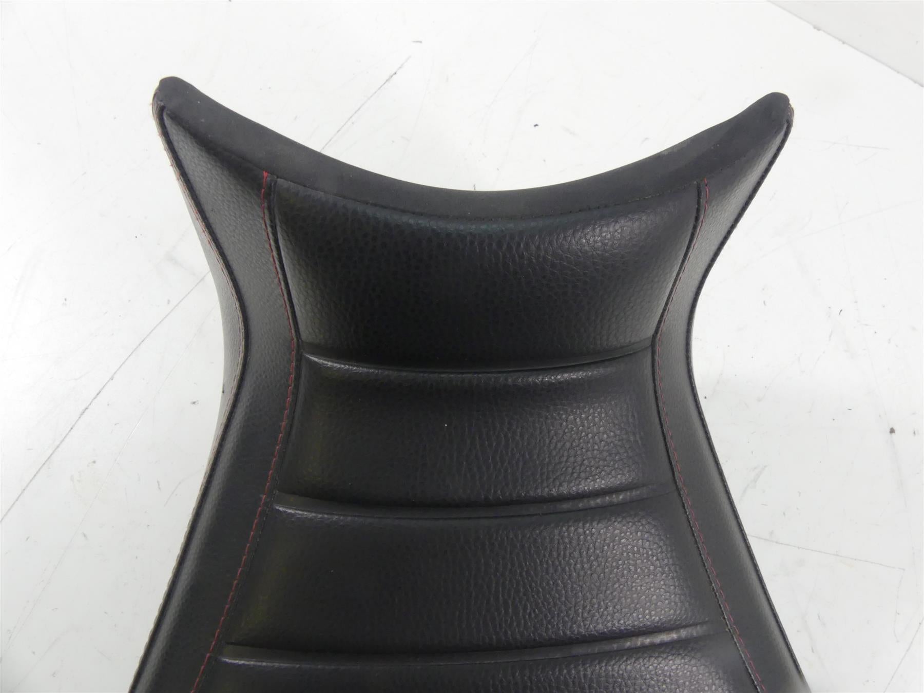 2015 Ducati Diavel Carbon Red Dual Driver Rider Saddle Seat - No Tears 59521991A {{ shop.shopifyCountryName }} - Mototech271