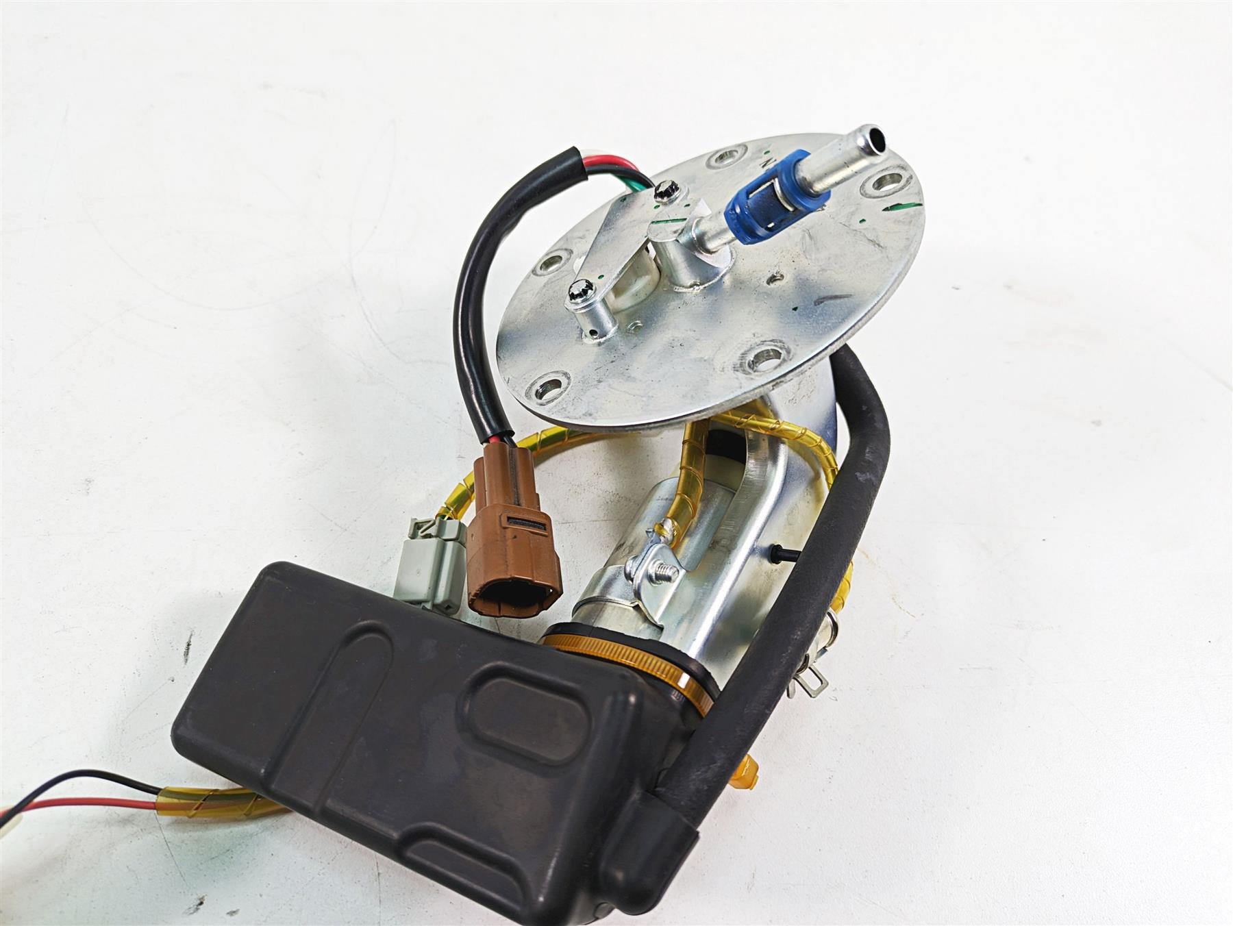 2016 Suzuki M109R VZR1800 Fuel Gas Petrol Pump & Sending Unit Tested 15100-48G11 {{ shop.shopifyCountryName }} - Mototech271