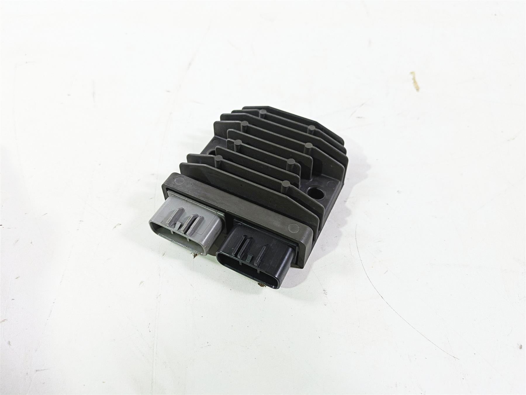 2016 BMW S1000RR K46 Rectifier Voltage Regulator FH020CA 12317718422 {{ shop.shopifyCountryName }} - Mototech271