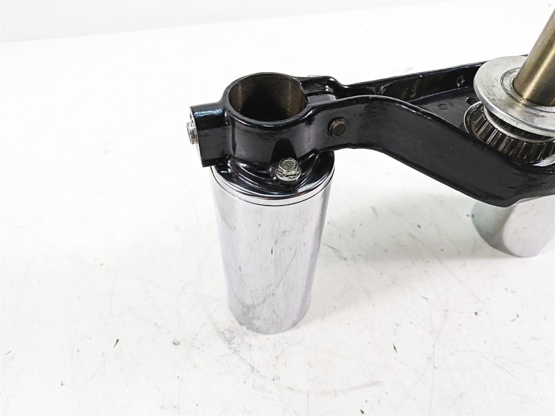 2010 Harley Touring FLHTCU Electra Glide Upper Lower Triple Tree Set 45446-09 {{ shop.shopifyCountryName }} - Mototech271