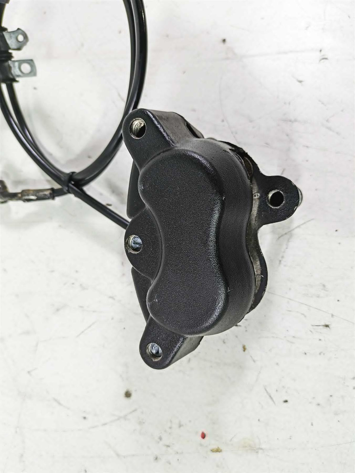 2013 Harley FXDWG Dyna Wide Glide Front Brake Caliper + Line - Read 41300001 {{ shop.shopifyCountryName }} - Mototech271