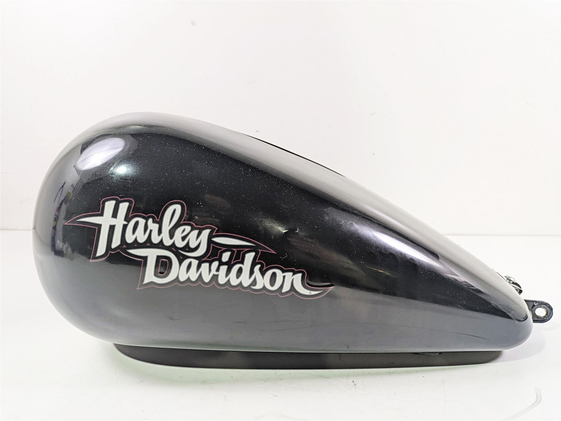 2009 Harley FXDC Dyna Super Glide Fuel Gas Petrol Tank Reservoir - Read 61590-04B {{ shop.shopifyCountryName }} - Mototech271