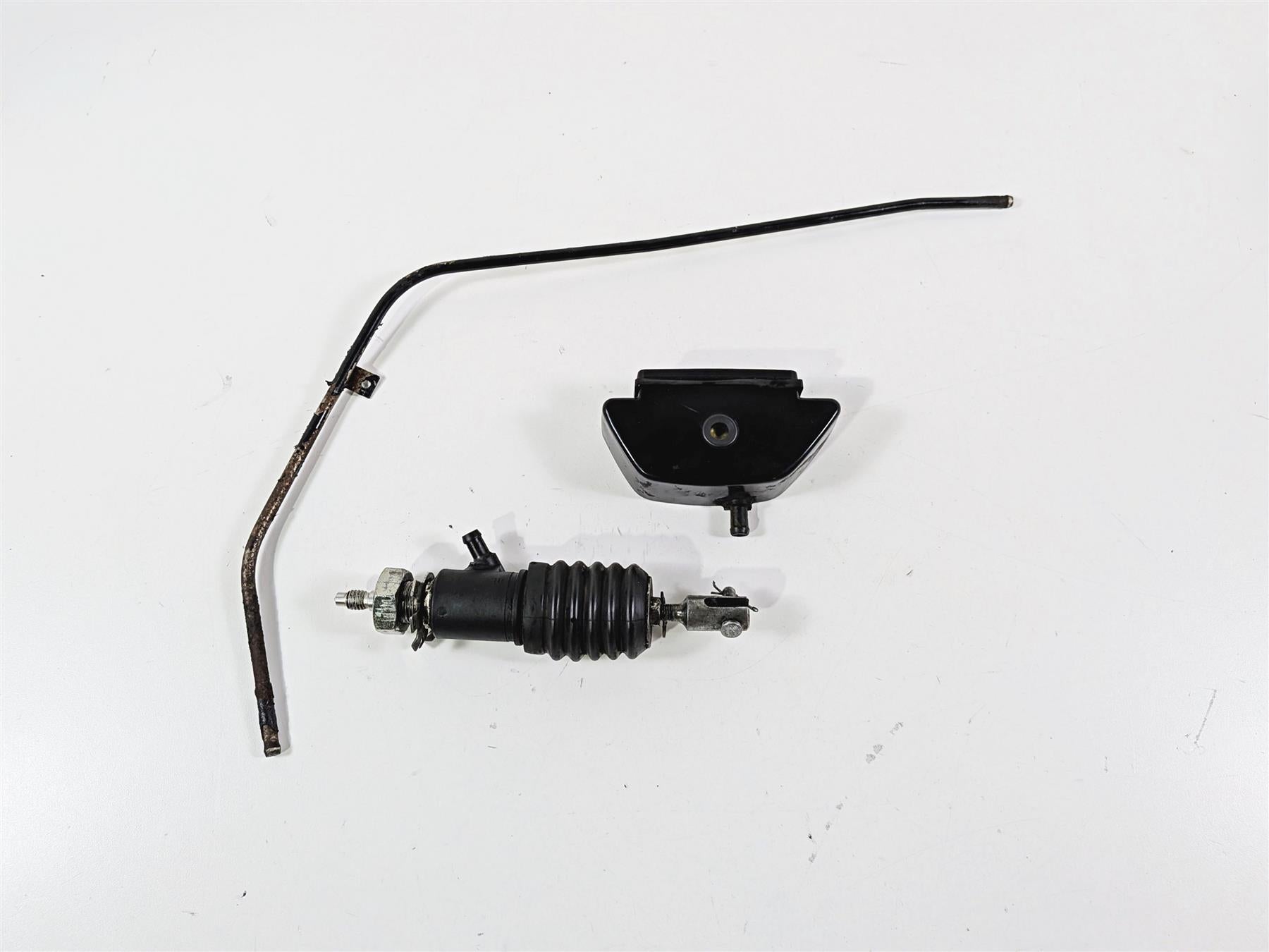 1993 Harley Touring FLHTCU Electra Glide Rear Brake Master Cylinder 41755-92A {{ shop.shopifyCountryName }} - Mototech271