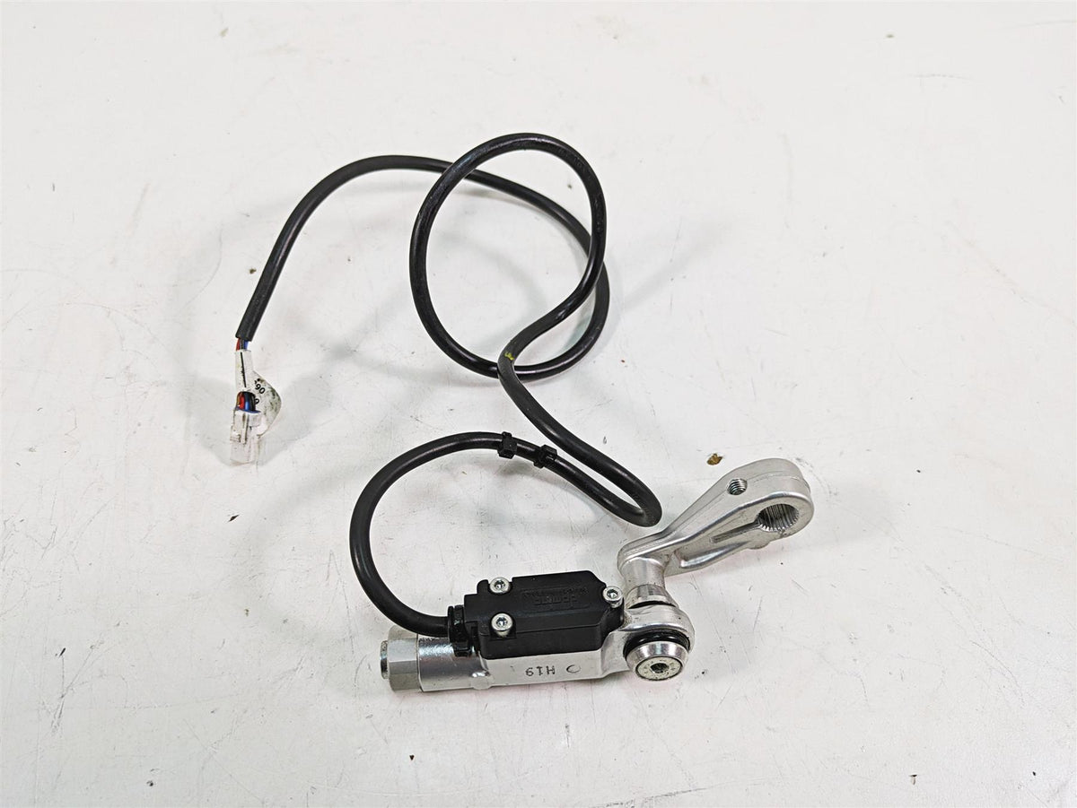 2020 Aprilia Tuono V4 Factory Quickshifter Quick Shift Shifter Assist 2B002890 {{ shop.shopifyCountryName }} - Mototech271