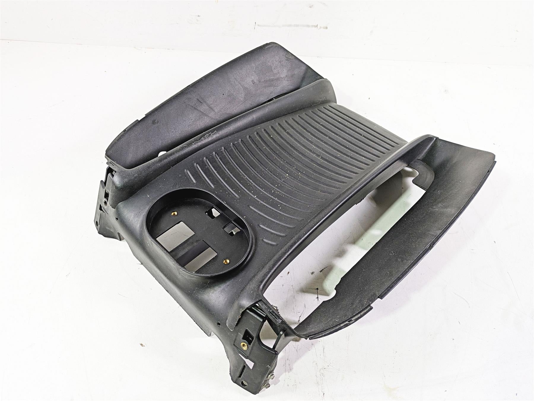 2013 Harley VRSCF Muscle Rod Radiator Center Cover Fairing 26826-09 {{ shop.shopifyCountryName }} - Mototech271