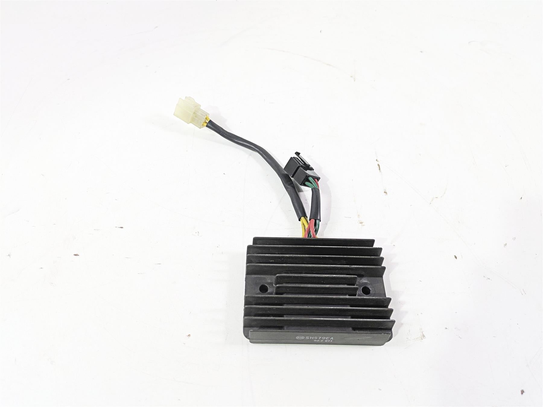 2012 Ducati Streetfighter 848 Rectifier Voltage Regulator 54040191A SH579EA {{ shop.shopifyCountryName }} - Mototech271