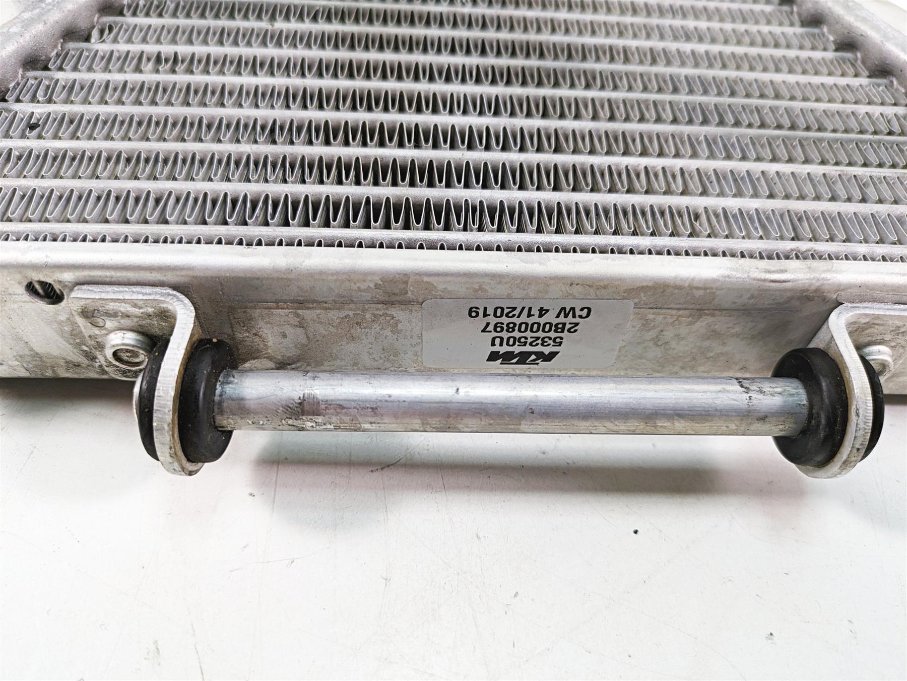 2020 Aprilia Tuono V4 Factory Oil Cooler & Lines Set 2B000897 {{ shop.shopifyCountryName }} - Mototech271