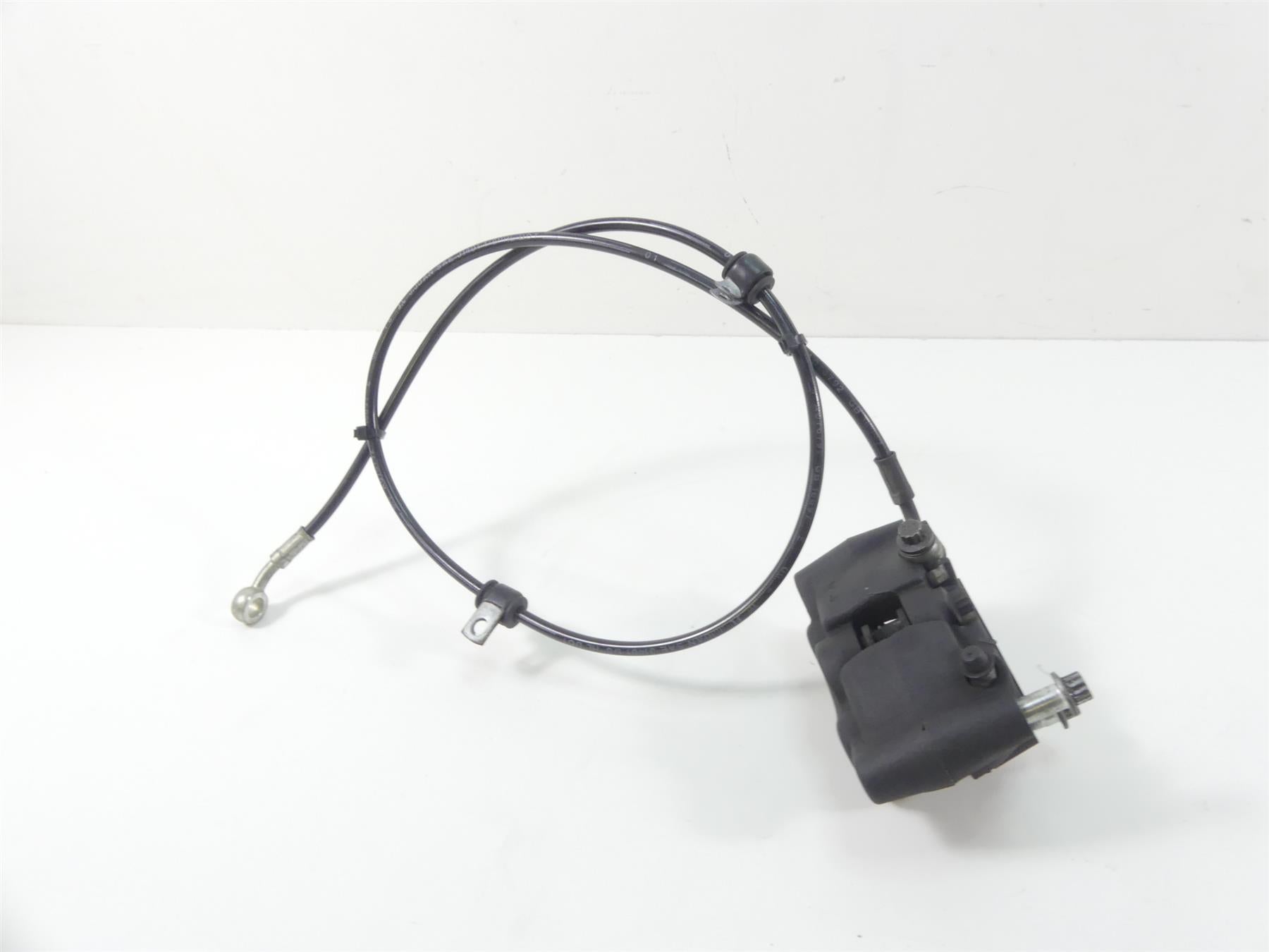 2017 Harley Dyna FXDB Street Bob Front Brake Caliper & Line 41300001 {{ shop.shopifyCountryName }} - Mototech271
