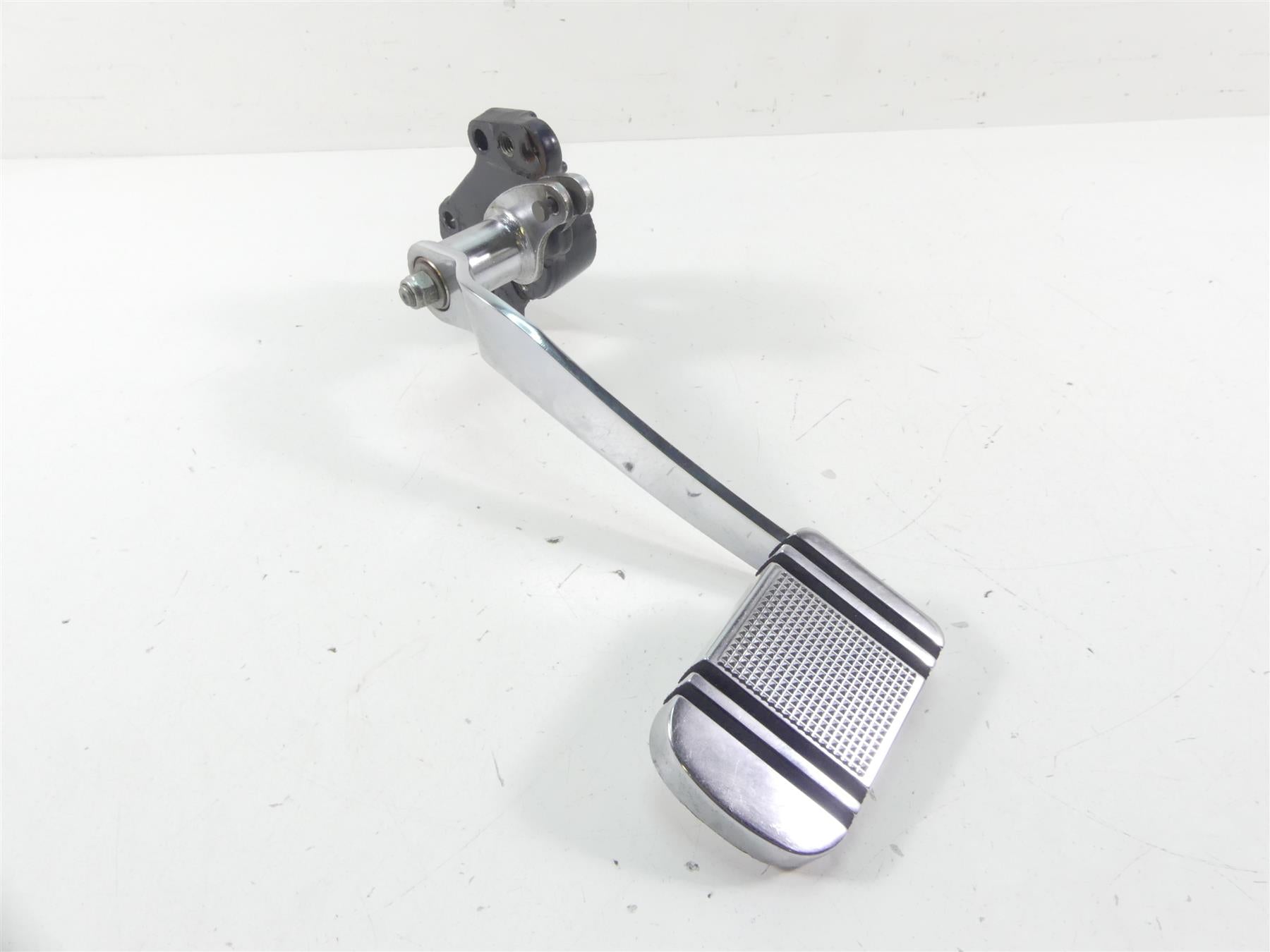 2013 Harley Touring FLHX Street Glide Rear Brake Lever Pedal Ped +Mount 42407-08
