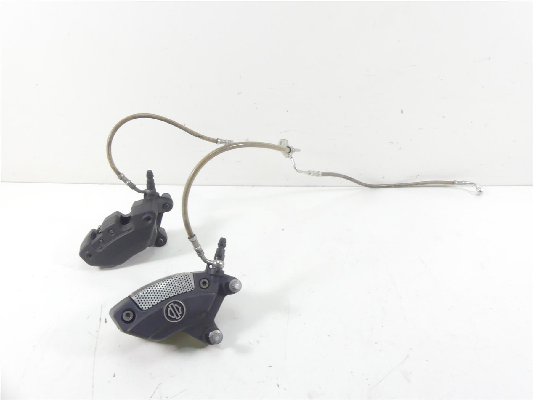 2011 Harley VRSCF Muscle Rod Front Brake Caliper + Lines Set 44732-08 44731-08 {{ shop.shopifyCountryName }} - Mototech271
