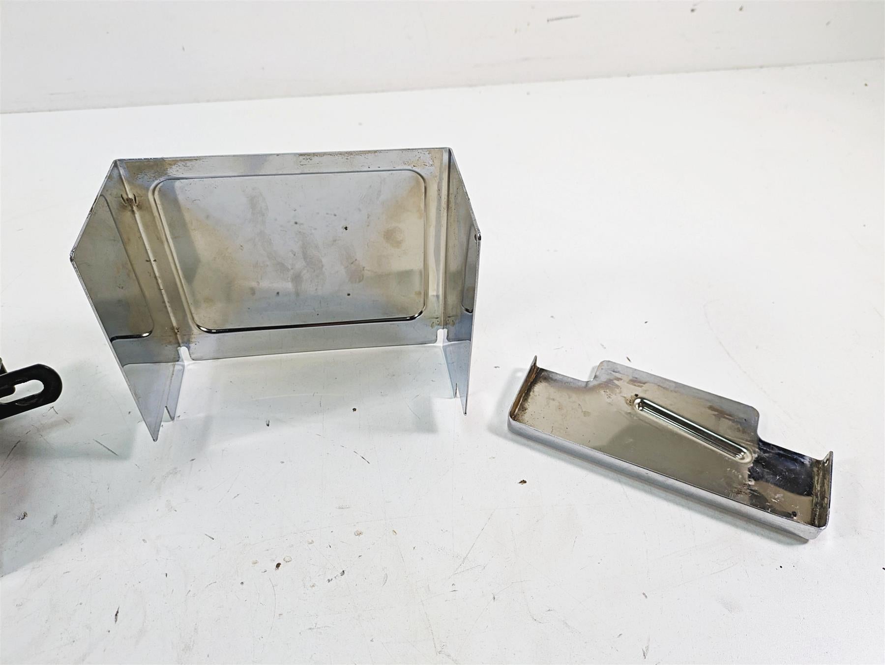2005 Harley Dyna FXDL Low Rider Battery Box Electrical Box Cover Set 66375-97 {{ shop.shopifyCountryName }} - Mototech271