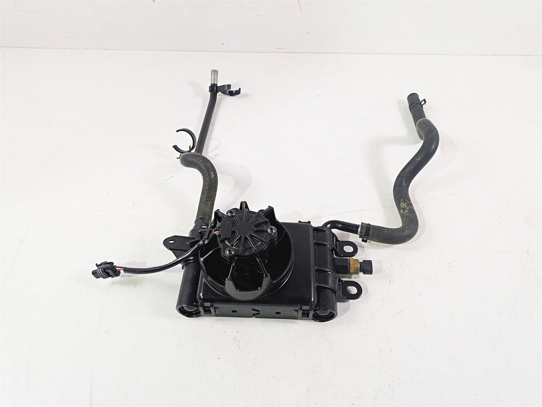 2015 Harley Touring FLHTKL Electra Glide Left Radiator Fan Set 26800004D