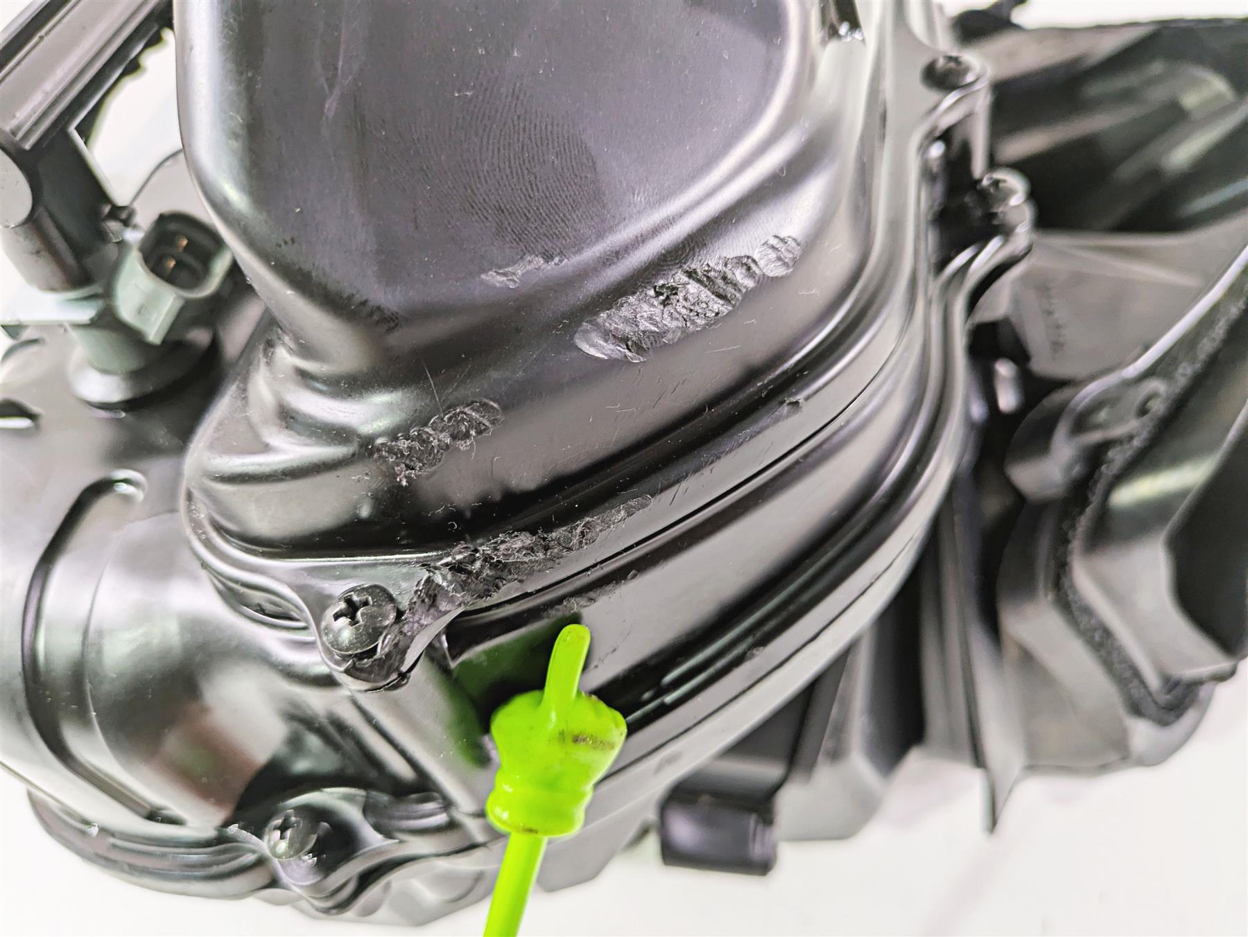 2025 Honda CBR600RR Air Box Cleaner & Upper Injectors 17220-MFJ-D00 {{ shop.shopifyCountryName }} - Mototech271