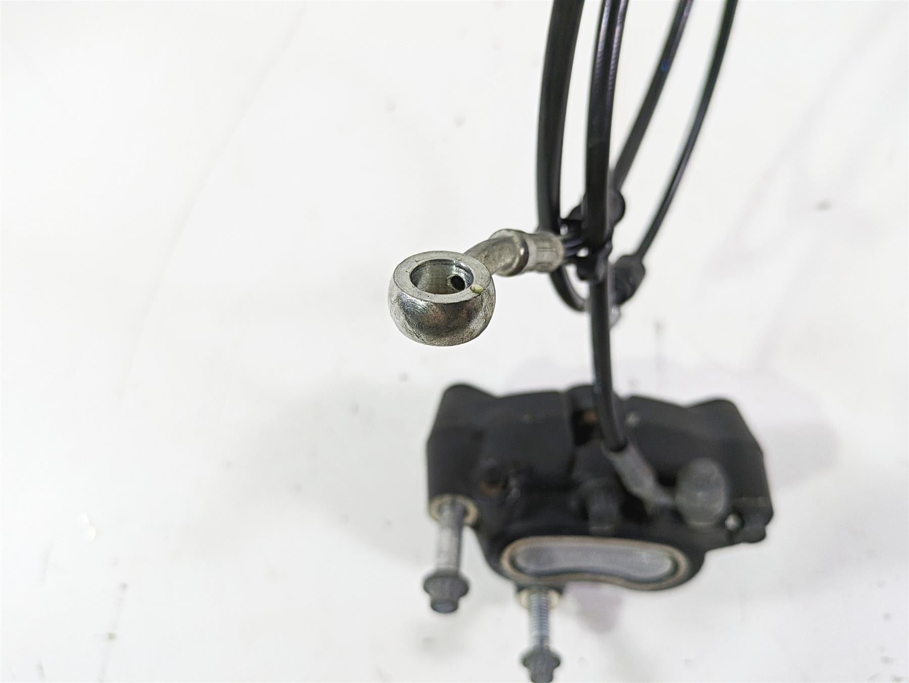 2012 Harley FLD Dyna Switchback Front Brake Caliper & Line 41300001 {{ shop.shopifyCountryName }} - Mototech271