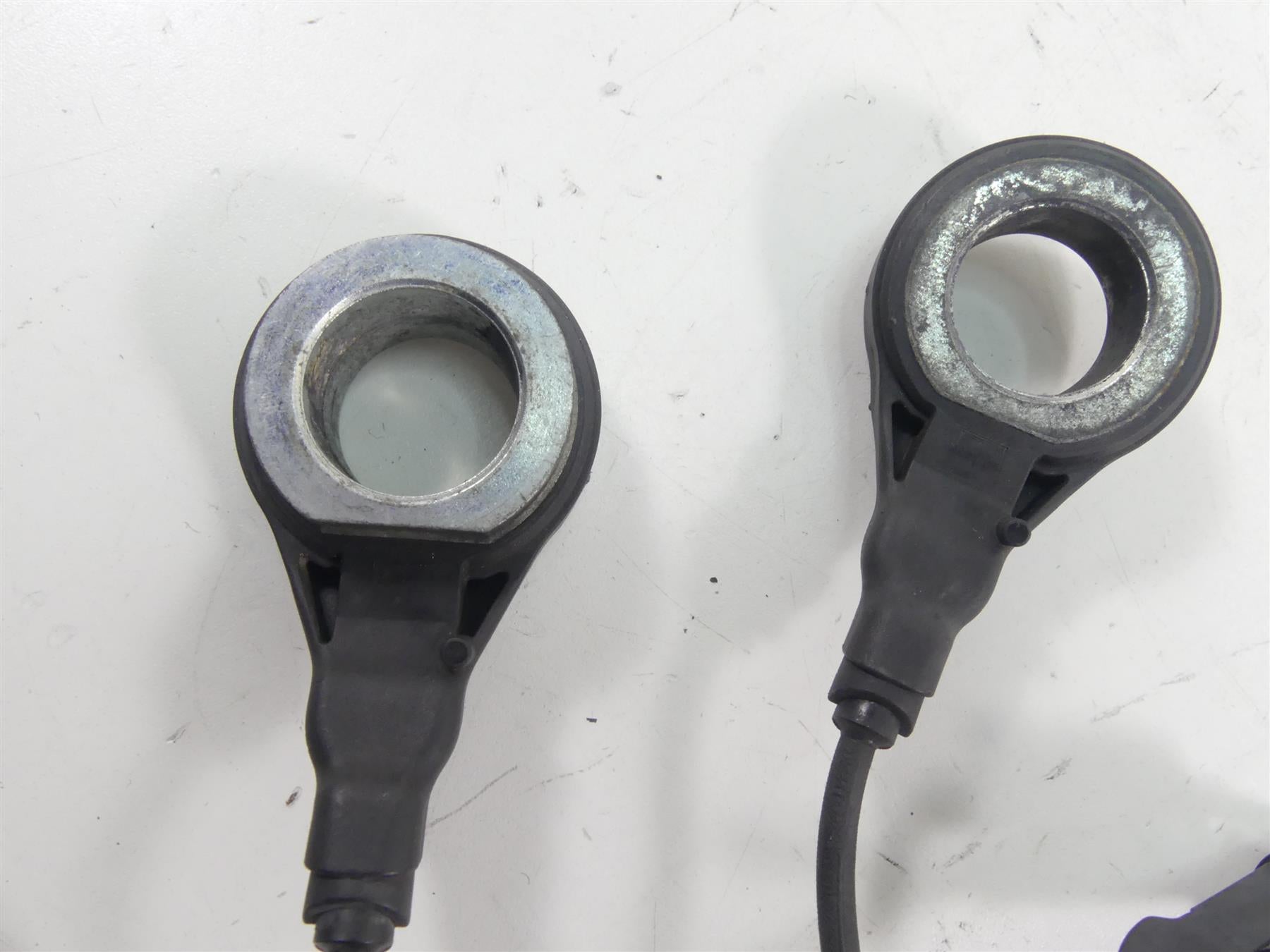 2013 Harley Touring FLHTK Electra Glide Abs Brake Wheel Sensor Set 40614-08 {{ shop.shopifyCountryName }} - Mototech271