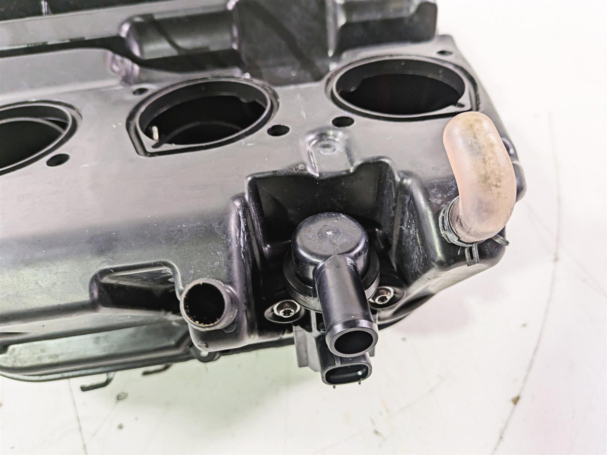 2019 Triumph Speed Triple RS 1050 Air Box Cleaner Breather Set T2205575 {{ shop.shopifyCountryName }} - Mototech271
