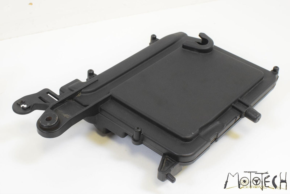 2016 Aprilia CAPONORD 1200 RALLY ECU ECM CDI Case Holder Bracket 2B000149 {{ shop.shopifyCountryName }} - Mototech271