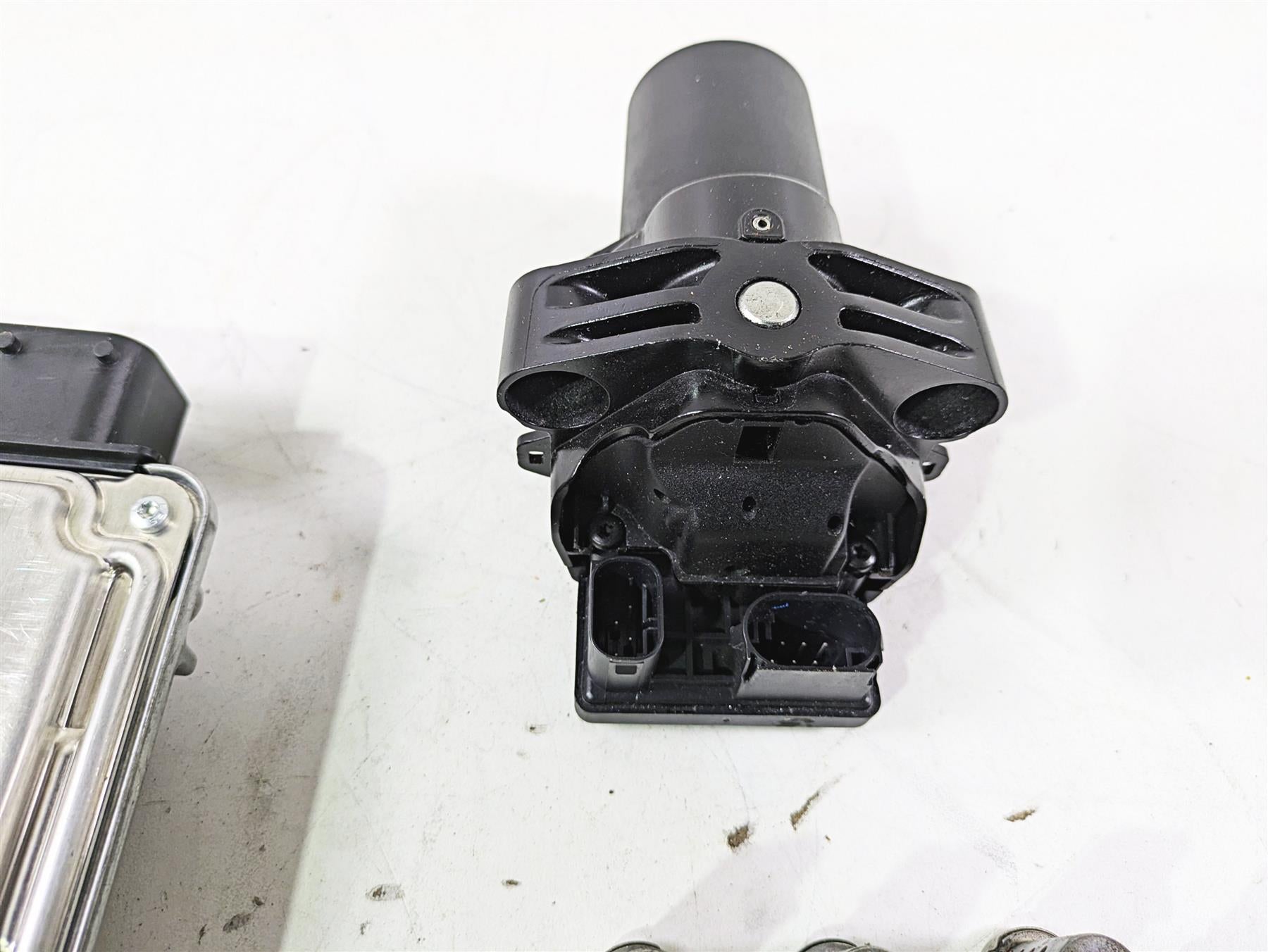 2021 BMW R1250GS K51 Adv Cdi Ecm Ignition Switch Key Set 66127108713 13619457511 {{ shop.shopifyCountryName }} - Mototech271