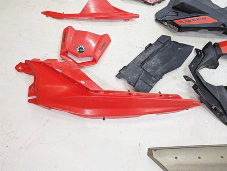 2020 Can Am Maverick X3 Turbo R STD Outer Coloured Fairings Covers Set 705012458 {{ shop.shopifyCountryName }} - Mototech271