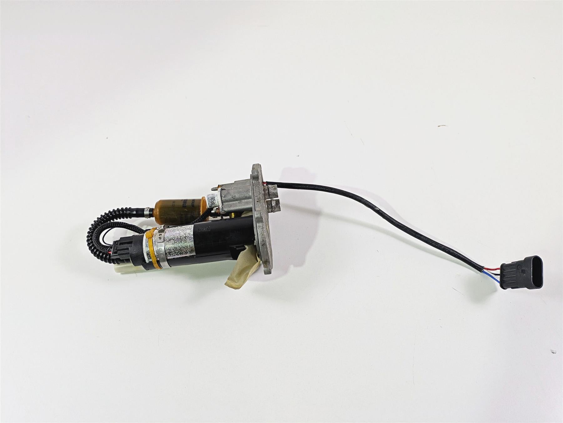 2010 Ducati Streetfighter 1098 S Fuel Gas Petrol Pump 16023661A 16023991A